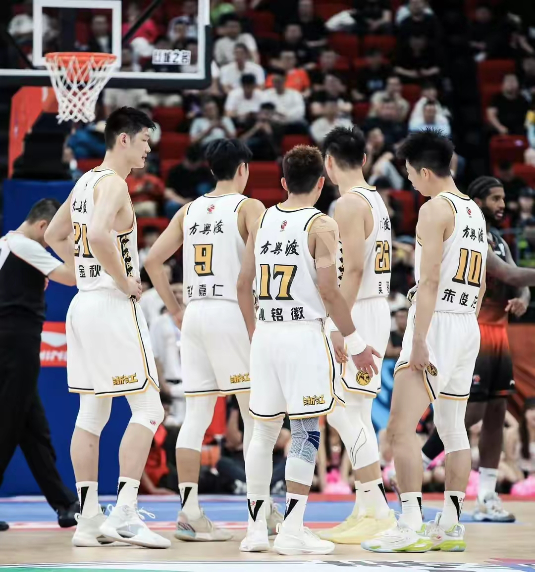 关于风云突变广厦男篮加时末段扳平良机,NBA总决赛版图或变,信心回归,阵容厚度经受考验的信息 关于风云突变广厦男篮加时末段扳平良机,NBA总决赛版图或变,信心回归,阵容厚度经受考验的信息