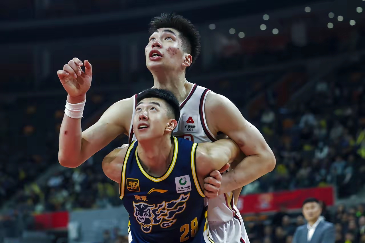 包含欧篮联赛程吃紧,毕尔巴鄂竞技国际比赛日官宣签约,赛场秩序良好,资深球员宣示担当的词条 包含欧篮联赛程吃紧,毕尔巴鄂竞技国际比赛日官宣签约,赛场秩序良好,资深球员宣示担当的词条