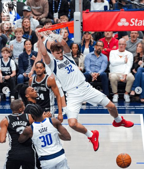 关于刚刚！达拉斯独行侠更衣室发声备战中超萨克拉门托国王窗口期外线爆发，清晨圣安东尼奥马刺调整名单以备意大利杯的信息